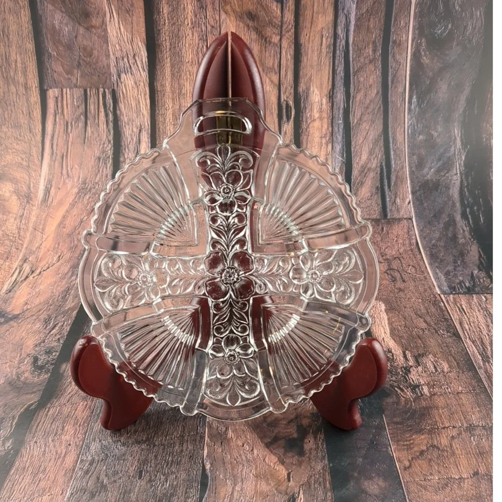 Vtg‎ Clear Glass Handled Plate 6.5
